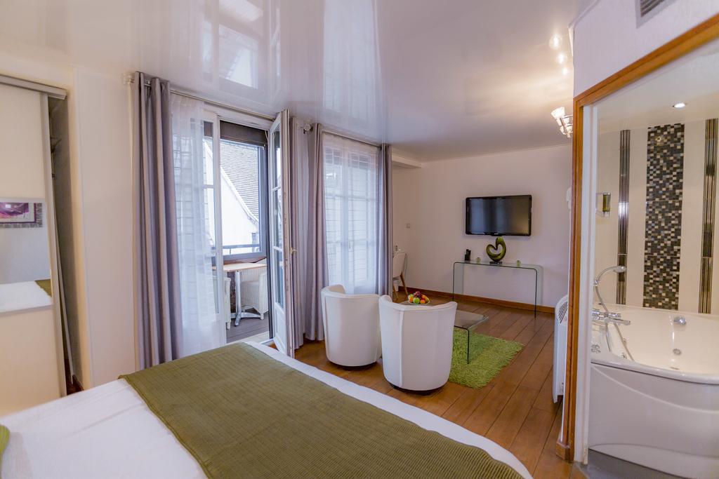 Relais Saint Jean Hotel